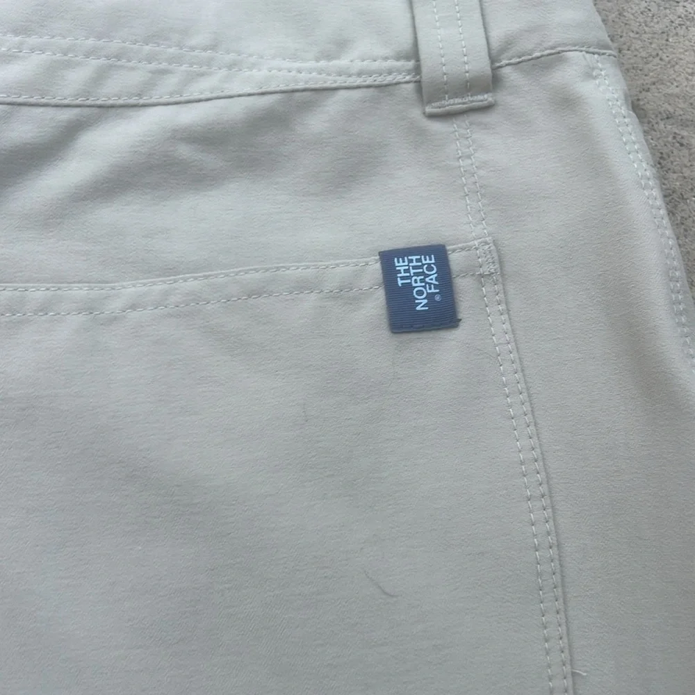 The North Face Men's Beige Tan Khaki Nylon Pants Size 34
